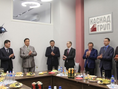 Фото 3. Торжественная встреча партнеров в день Юбилея