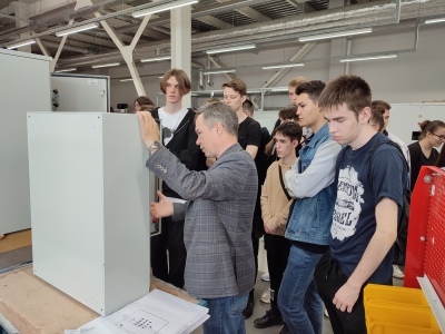 Фото 8. В Каскад-ГРУП провели экскурсию для будущих специалистов