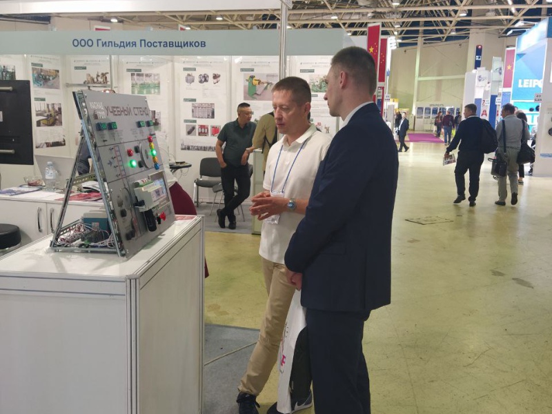 Фото 9. Стенд Каскад-АСУ открыт для посетителей на выставке «Электро-2023» Фото 9. Стенд Каскад-АСУ открыт для посетителей на выставке «Электро-2023»