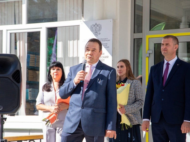 Фото 2. В Чебоксарском институте Московского политехнического университета отметили День знаний