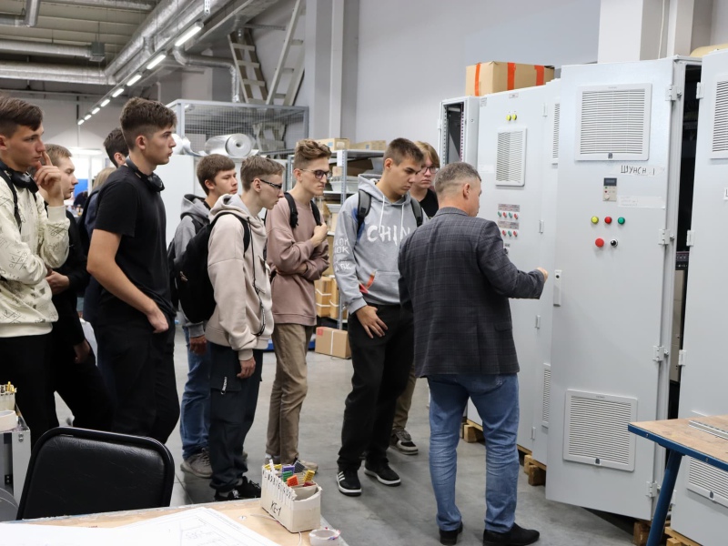 Фото 6. Для студентов Политеха провели экскурсию по производственным площадкам НПО «Каскад-ГРУП» Фото 6. Для студентов Политеха провели экскурсию по производственным площадкам НПО «Каскад-ГРУП»