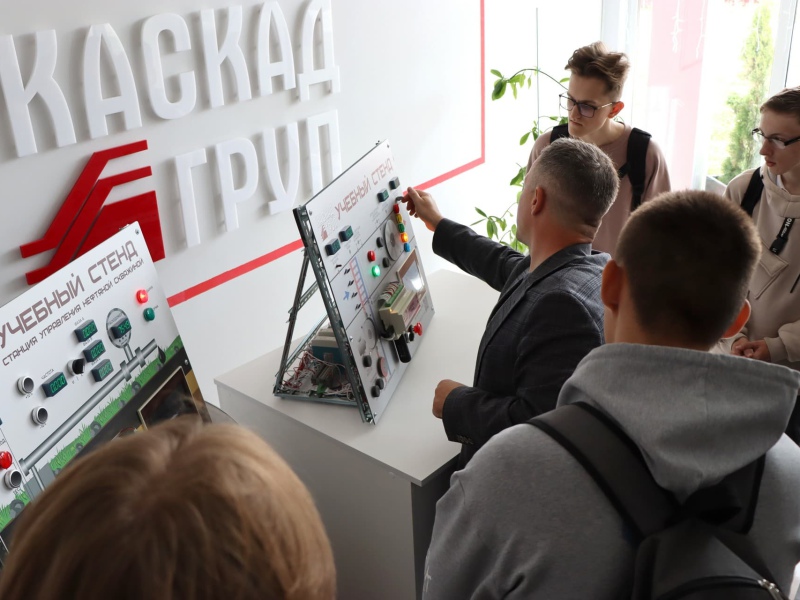 Фото 1. Для студентов Политеха провели экскурсию по производственным площадкам НПО «Каскад-ГРУП» Фото 1. Для студентов Политеха провели экскурсию по производственным площадкам НПО «Каскад-ГРУП»