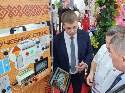 Фото 2. Учебные стенды НПО «Каскад-ГРУП» оценил Глава Чувашии Олег Николаев Фото 2. Учебные стенды НПО «Каскад-ГРУП» оценил Глава Чувашии Олег Николаев