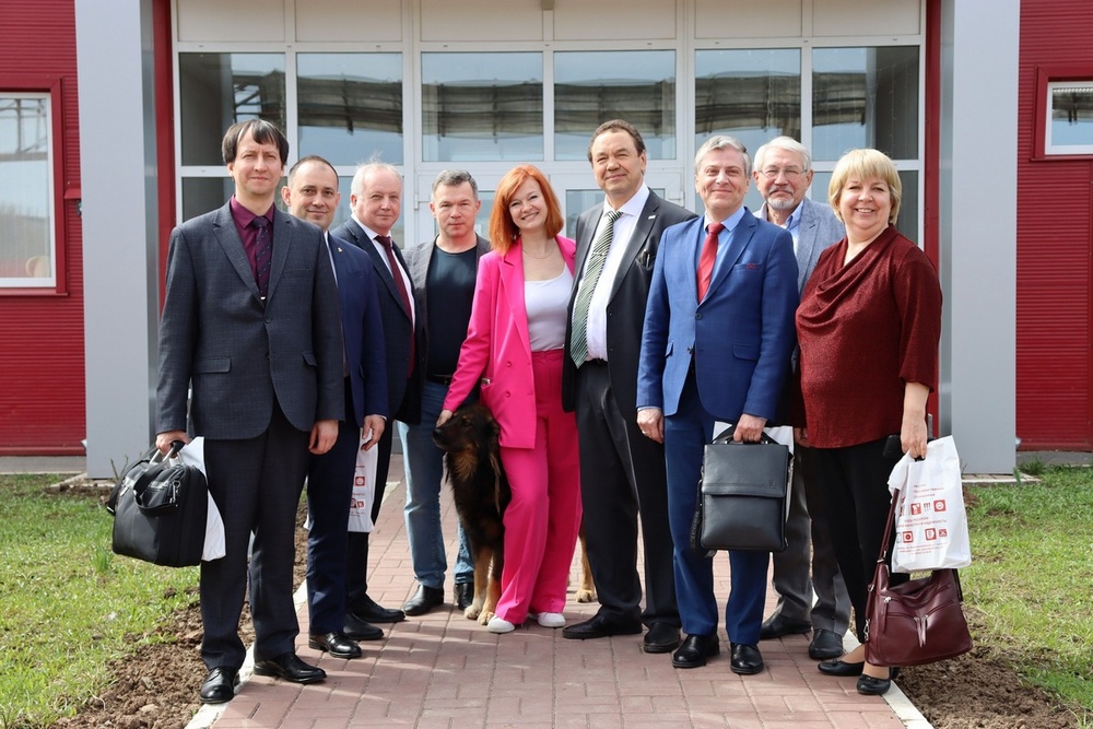 Фото 1. Налаживаем связи. Деловой визит представителей Донецкого национального технического университета Фото 1. Налаживаем связи. Деловой визит представителей Донецкого национального технического университета