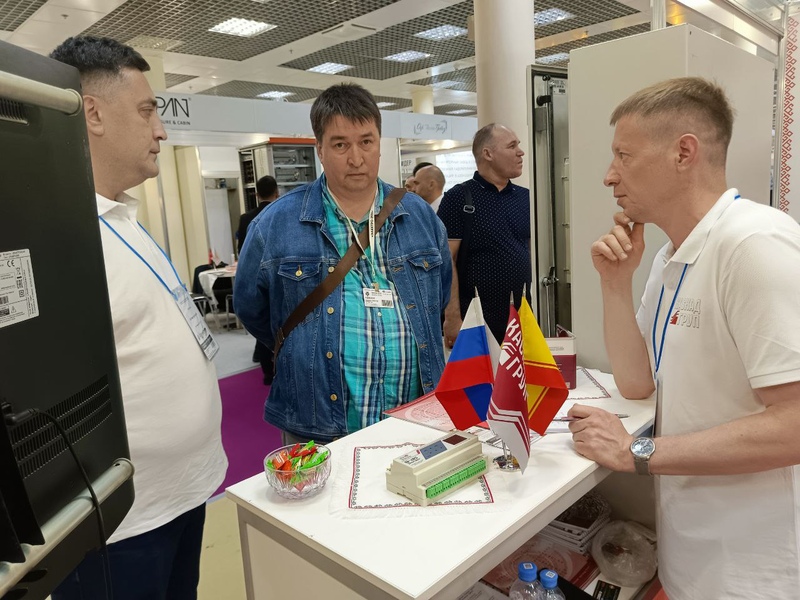 Фото 4. Сегодня, в ЦВК 