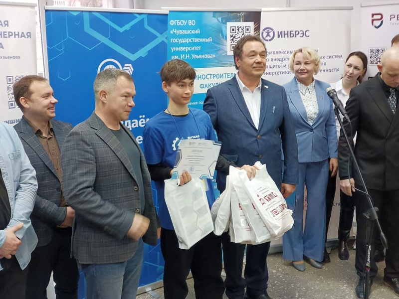 Фото 2. В Чувашском госуниверситете прошел Фестиваль технологий будущего Фото 2. В Чувашском госуниверситете прошел Фестиваль технологий будущего