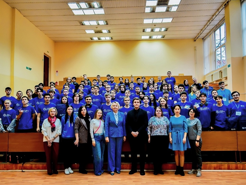 Фото 4. В Чувашском госуниверситете прошел Фестиваль технологий будущего Фото 4. В Чувашском госуниверситете прошел Фестиваль технологий будущего