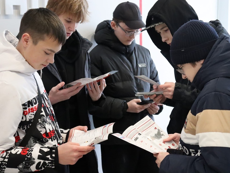 Фото 1. В Каскад-ГРУП провели экскурсию для первокурсников ЧЭМК Фото 1. В Каскад-ГРУП провели экскурсию для первокурсников ЧЭМК