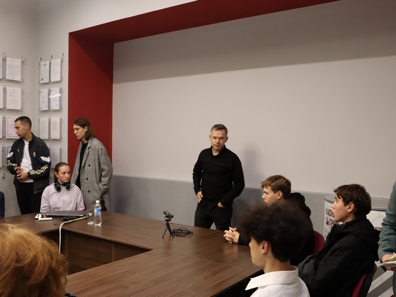 Фото 2. Где рождаются сложные решения для промышленности: студенты увидели работу НПО «Каскад-ГРУП» изнутри