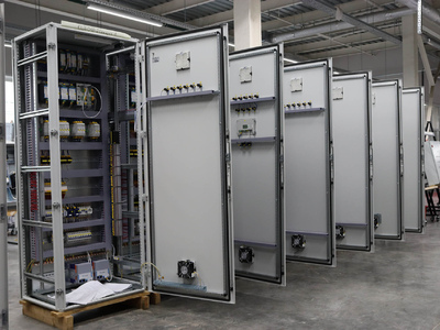 Фото 1. Партия шкафов серии КША-01Р для автоматизации химического производства